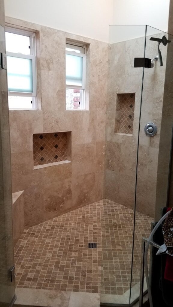 Top Notch Cleaning Company will bring the life back to your shower with our tile & grout cleaning services. Serving Orange County